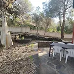 Casa Amb Encant I Amplia Sortida Al Jardi